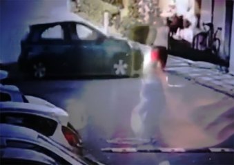 Çarptığı Kadınla Sitenin Bahçesine Uçtu