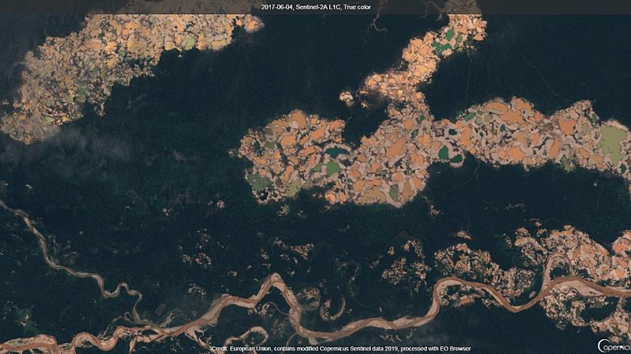 Perú instala bases militares en la Amazonía para luchar contra la minería ilegal