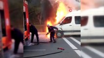 Seyir halindeki servis minibüsü alev alev yandı