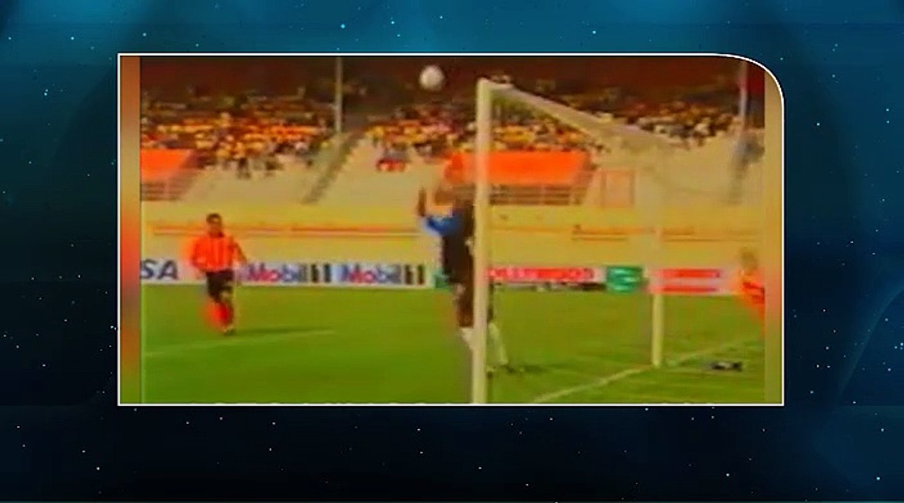 Football : Présentation de l'éléphant gardien de but Kopa Barry