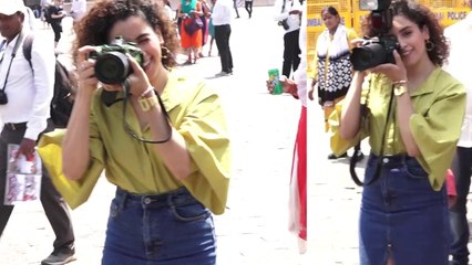 Sanya Malhotra TURNS Photographer to promote Photograph; Watch Video | FilmiBeat