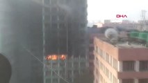 Dha Dış - Hindistan'da Bakanlık Ofislerinin Bulunduğu Binada Yangın, 1 Ölü - 2