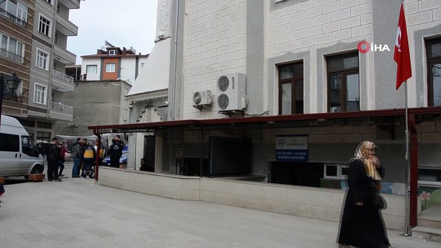 Cami tuvaletinde ölü bulundu