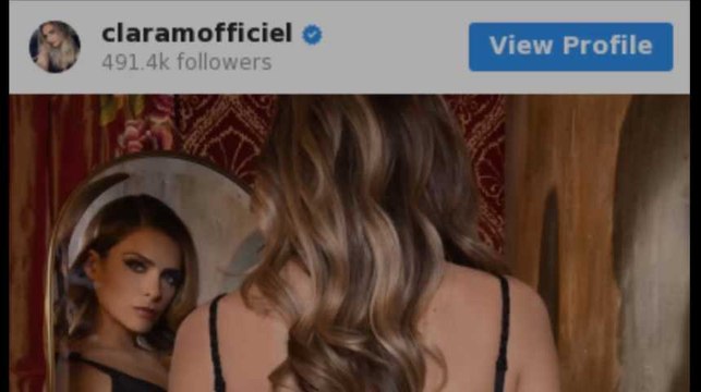 Clara Morgane fait la promotion sexy de son spectacle Le cabaret de Clara