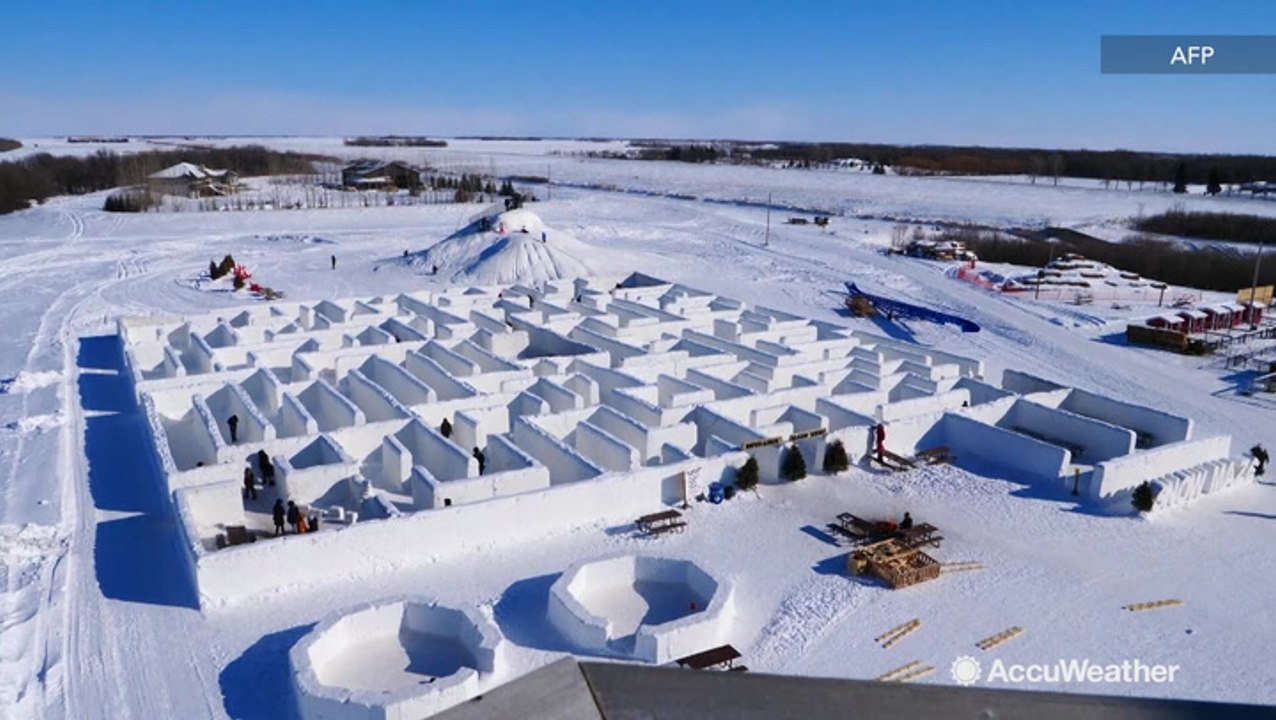 Canadian couple builds world's largest snow maze