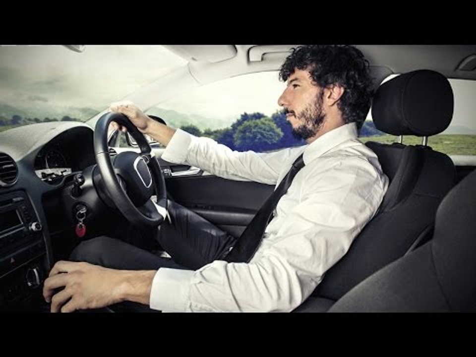 احذر 12 أمراً خاطئاً نقوم بهم أثناء القيادة دون أن نعلم تسبب المشاكل