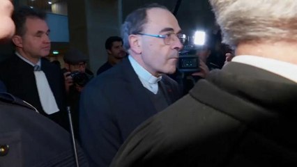 El arzobispo de Lyon conocerá su sentencia por abusos sexuales este jueves