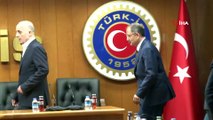 Ankara Büyükşehir Belediyesi Başkan Adayı Mehmet Özhaseki, TÜRK-İŞ’i ziyaret etti