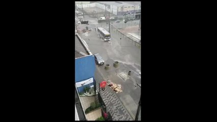 Imagens da chuva que castigou Curitiba nessa Quarta-feira de Cinzas