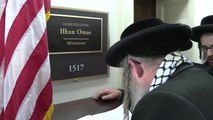 ABD'de Siyonizm Karşıtı Yahudilerden Ilhan Omar'a Destek Ziyareti