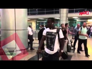 لحظة وصول جون انطوي لاعب الاهلي الجديد بمطار القاهرة