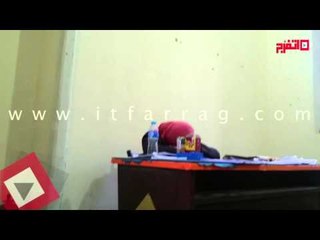 قاضية تنام داخل لجنة انتخابية في الدقي.. «مفيش ناخبين»