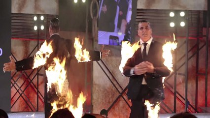 Akshay Kumar sets himself on fire!