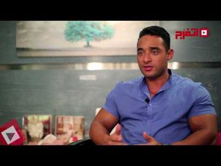 اتفرج| «عشوب» يوضح كيفية استخدام «الصن بلوك» لحماية البشرة