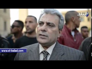 رئيس جامعة القاهرة يقود دراجة داخل الحرم