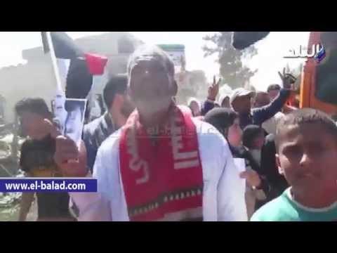 معاق بقرية شهيد سيناء بالدقهلية يقود مسيرة تهتف «بالروح بالدم نفديك يا شهيد»