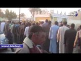 أهالي قرية إهوة ببني سويف يشيعون جثث ضحايا الأسرة