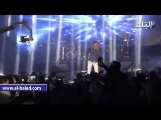 حماقي يشعل ستاد القاهرة بـ أم الدنيا