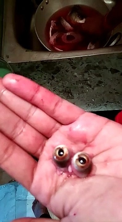 fish cleaning before frying!