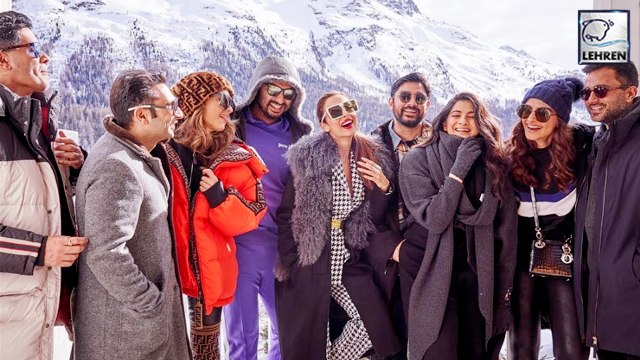 Sonam Kapoor & Malaika Arora Pose HAPPILY Next To Each Other Proving All's Well