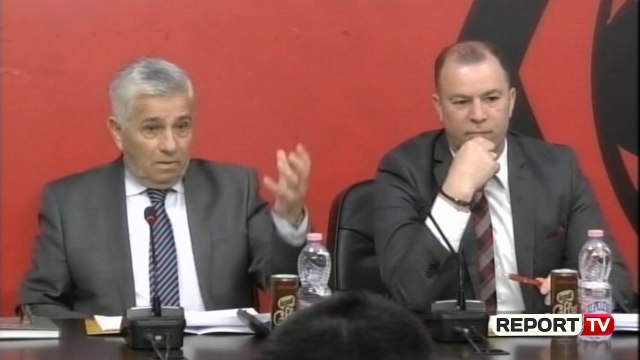 Report TV - Dhuna ndaj arbitrit, FSHF: Nëse policia nuk kthehet në stadiume, ndërpresim kampionatin