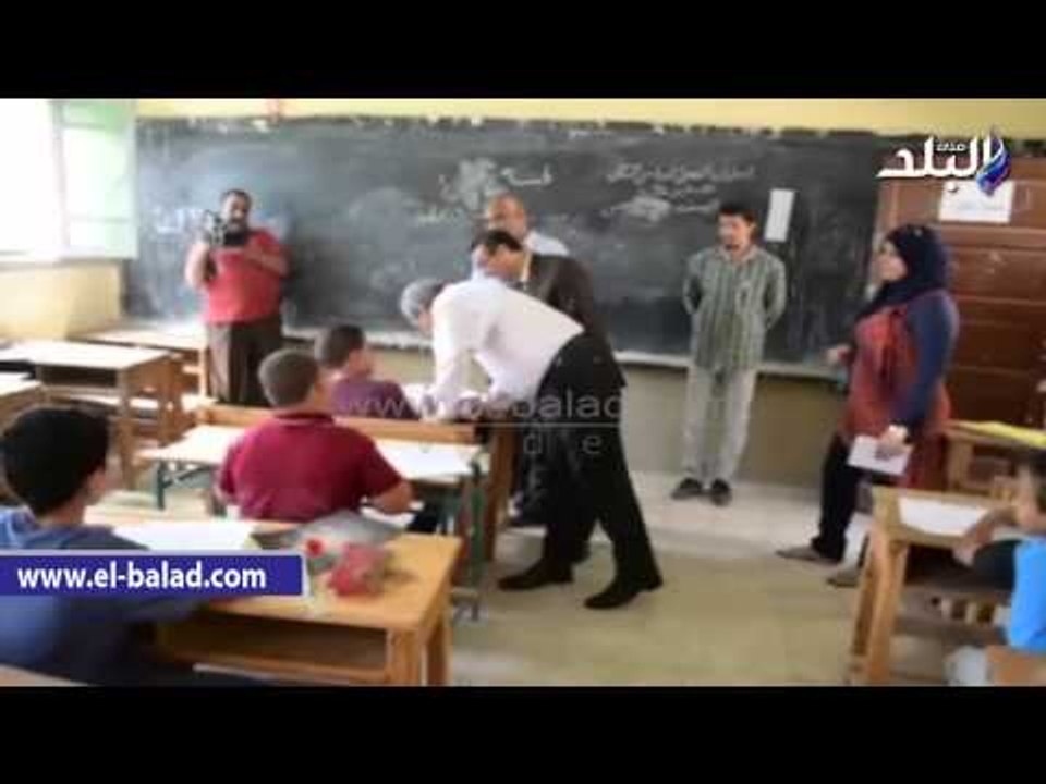 محافظ المنيا يتفقد لجان إمتحانات الشهادة الابتد...