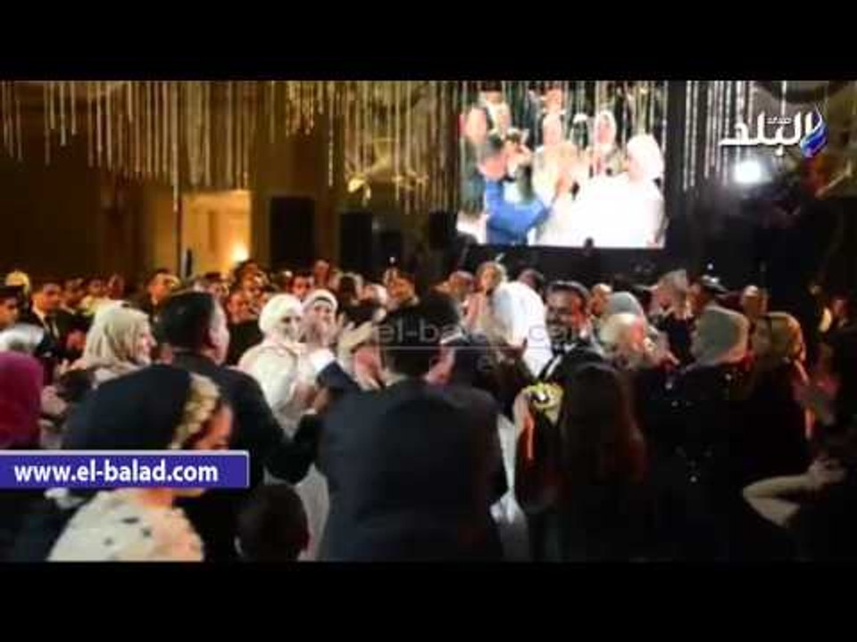 حمدين والمصيلحي ووفاء عامر ونهال عنبر في زفاف دينا وممدوح    وحكيم يشعل الحفل