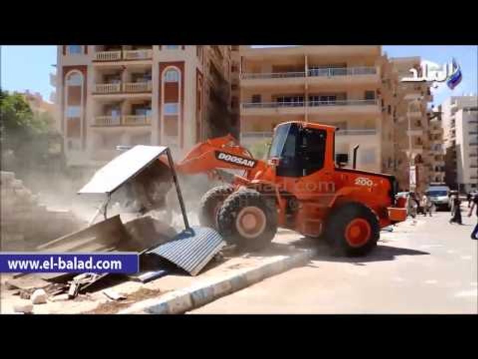 مدير أمن مطروح يقود حملة لإزالة الإشغالات والمب...