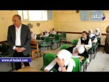 محافظ أسوان يتفقد لجان امتحانات الشهادة الإعدادية