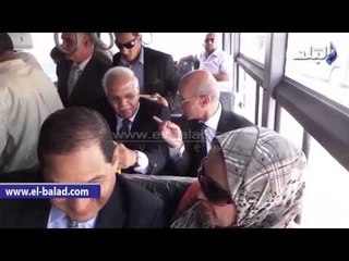 محافظ القاهرة يتفقد أتوبيسات النقل العام الجديد بساحة القلعة