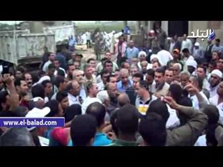 محافظ الشرقية يتفقد قرية الكبايسة ويأمر بازالة اثار حريق عشرات المنازل