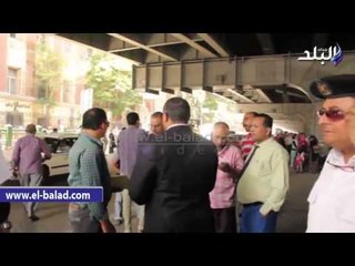 نائب محافظ القاهرة يقود حملة لنقل "الميكروباصات" من منطقة الإسعاف