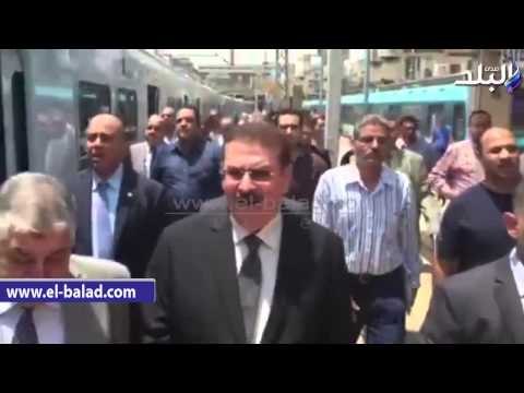 وزير النقل يستقل أول قطار مكيف في الخط الأول لمترو الأنفاق ويتفقد محطة السادات