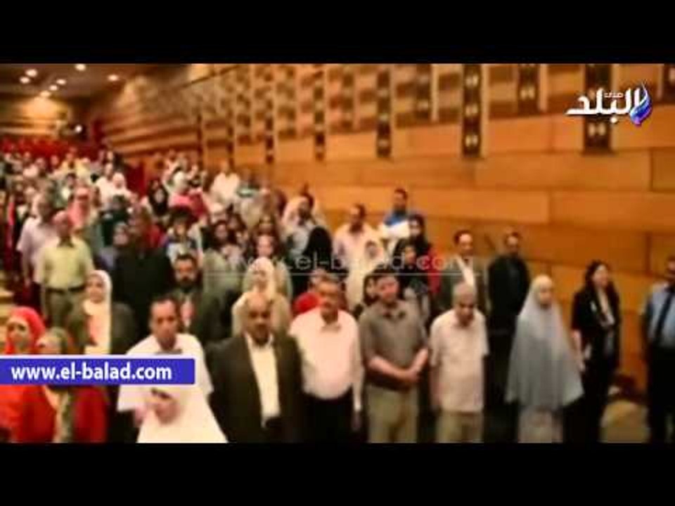 محافظ المنيا يكرم أوائل الابتدائية والإعدادية والإدارات التعليمية ويمنح تابلت و500 جنيه