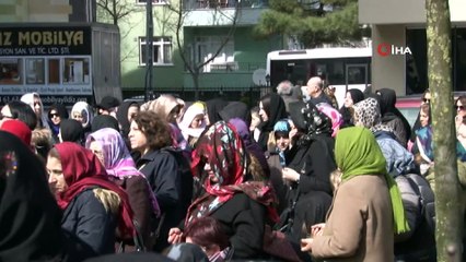 Ümraniye’de oğlu tarafından öldürülen kadının cenaze namazı kılındı