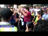 تظاهر عشرات المواطنين أمام القنصلية الإيطالية للمطالبة بإعدام الإخوان