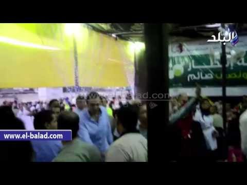 محافظ بني سويف يشارك الشباب في إفطار جماعي