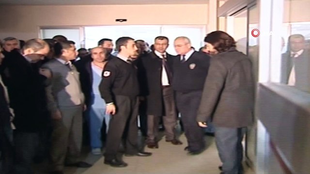 Fenerbahçe Spor Kulübü Eski Başkanı Aziz Yıldırım, gazeteci Rasim Ozan Kütahyalı’ya hakaret ettiği iddiasıyla yargılandığı davada, 3 bin 480 lira adli para cezasına çarptırıldı.