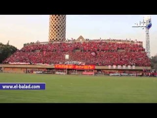 جمهور الأهلى يمزق البانرات داخل النادي ويوجه رسائل تحذير لمجلس الادارة