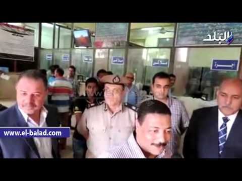 مدير أمن أسوان يتفقد تنفيذ مبادرة إعفاء المواطنين من الرسوم احتفالا بالقناة الجديدة