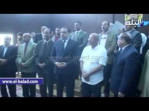 وزير الزراعة ومحافظ الفيوم يسلمان عقود تمليك منتفعي الإصلاح الزراعي