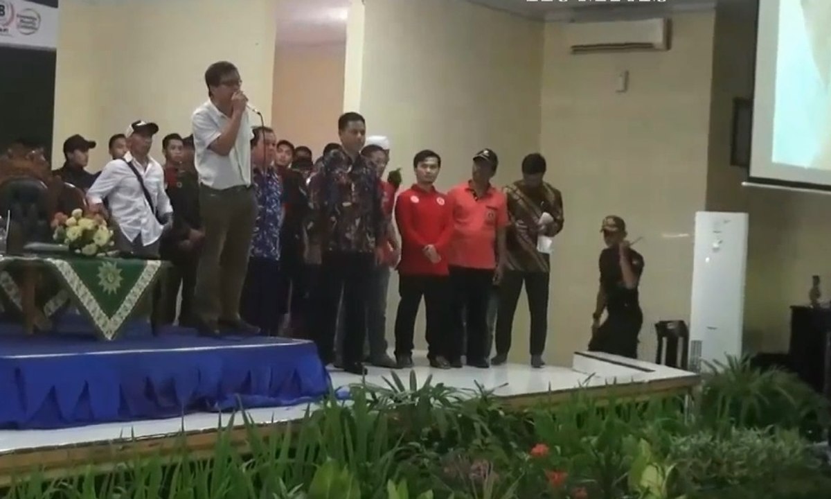 Sempat Ditolak, Diskusi Rocky Gerung di Jember Berjalan Lancar