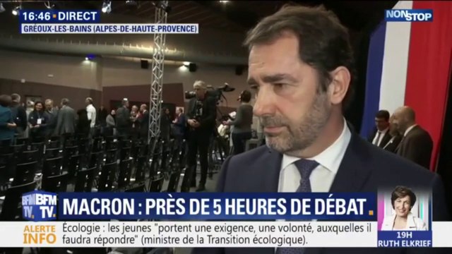 Christophe Castaner: Un policier blessé, comme un gilet jaune, c'est toujours un blessé de trop