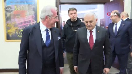 Binali Yıldırım, Fenerbahçe Spor Kulübü’nü ziyaret etti