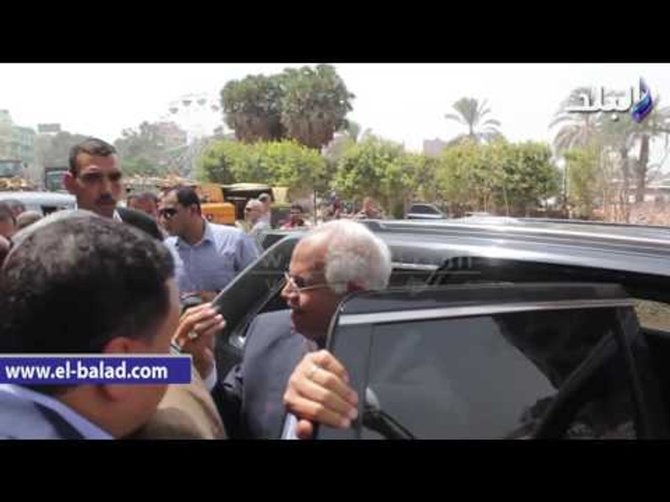 محافظ القاهرة يصل المطرية لمتابعة إزالة عقار مخالف
