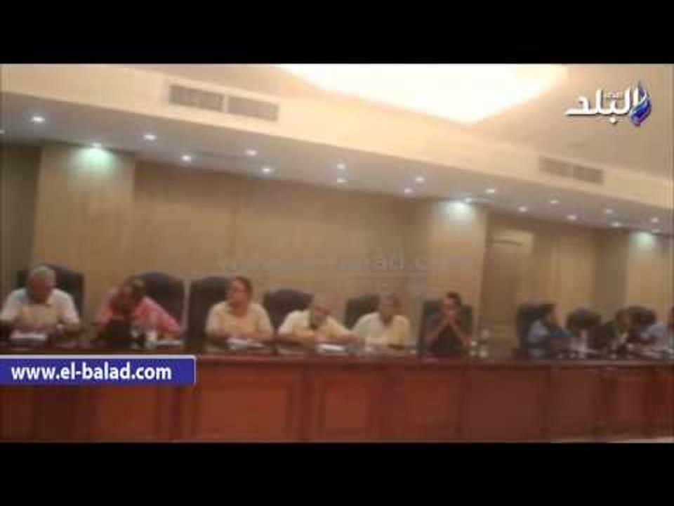 محافظ الفيوم ووزير الري يبحثان مشاكل الري والصرف الصحي والزراعة
