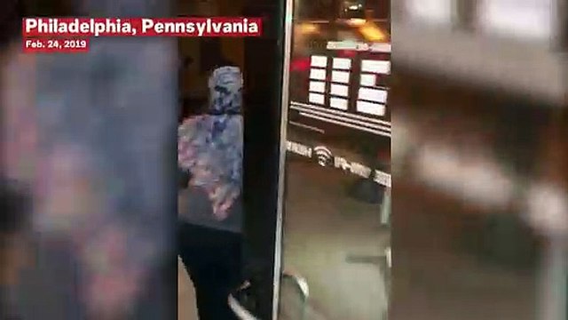 Philadelphia Taco Bell Employees Band Together To Beat Up Customers After Wait Time Complaint