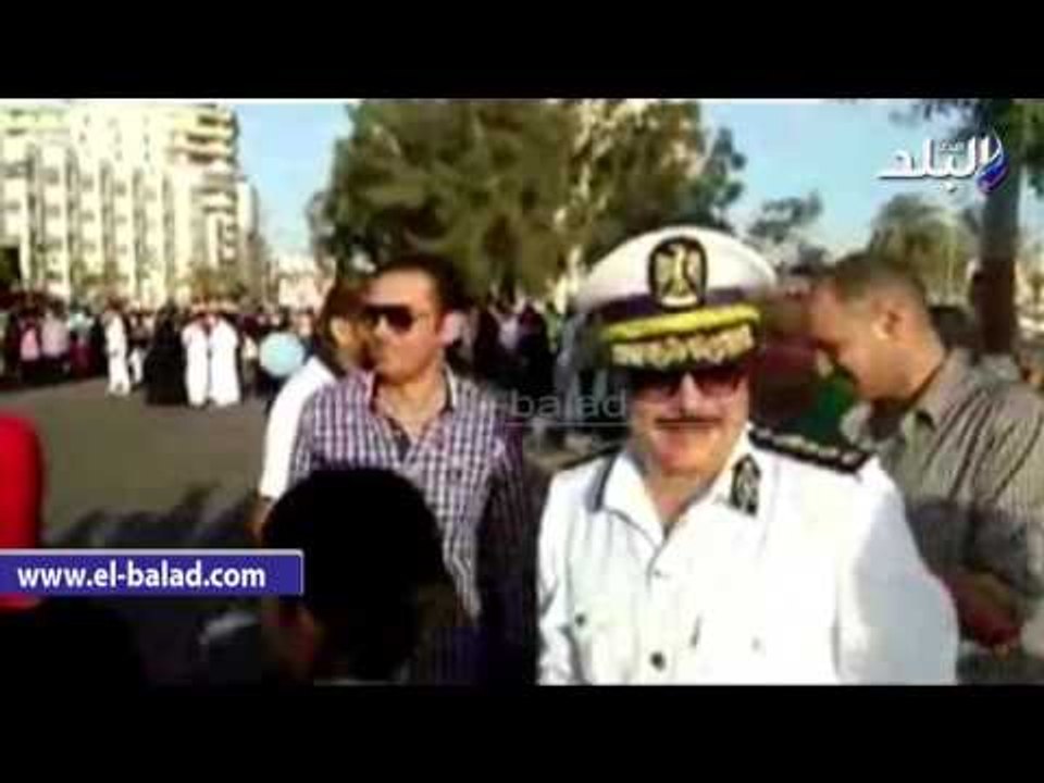محافظ بورسعيد ومدير الامن يتقدمان الاف البورسعدية لصلاة العيد بالساحة الكبرى