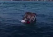 Eminönü'nde Otomobil Denize Uçtu