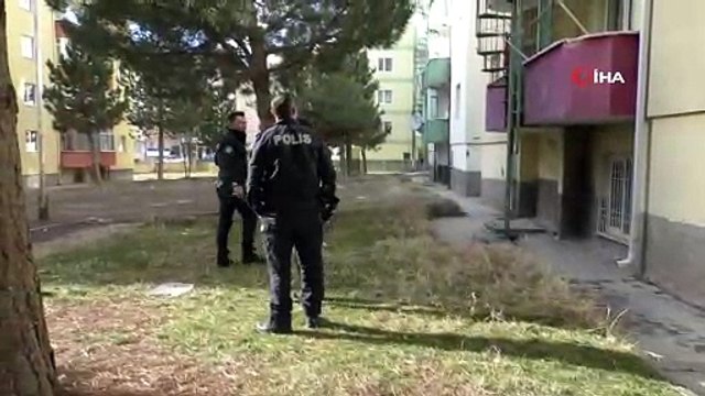 Balkondan düşen çocuk ağır yaralandı